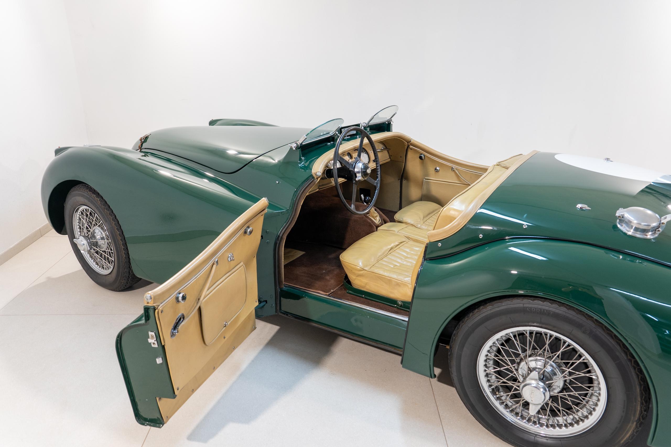 Jaguar XK 120 SE OTS