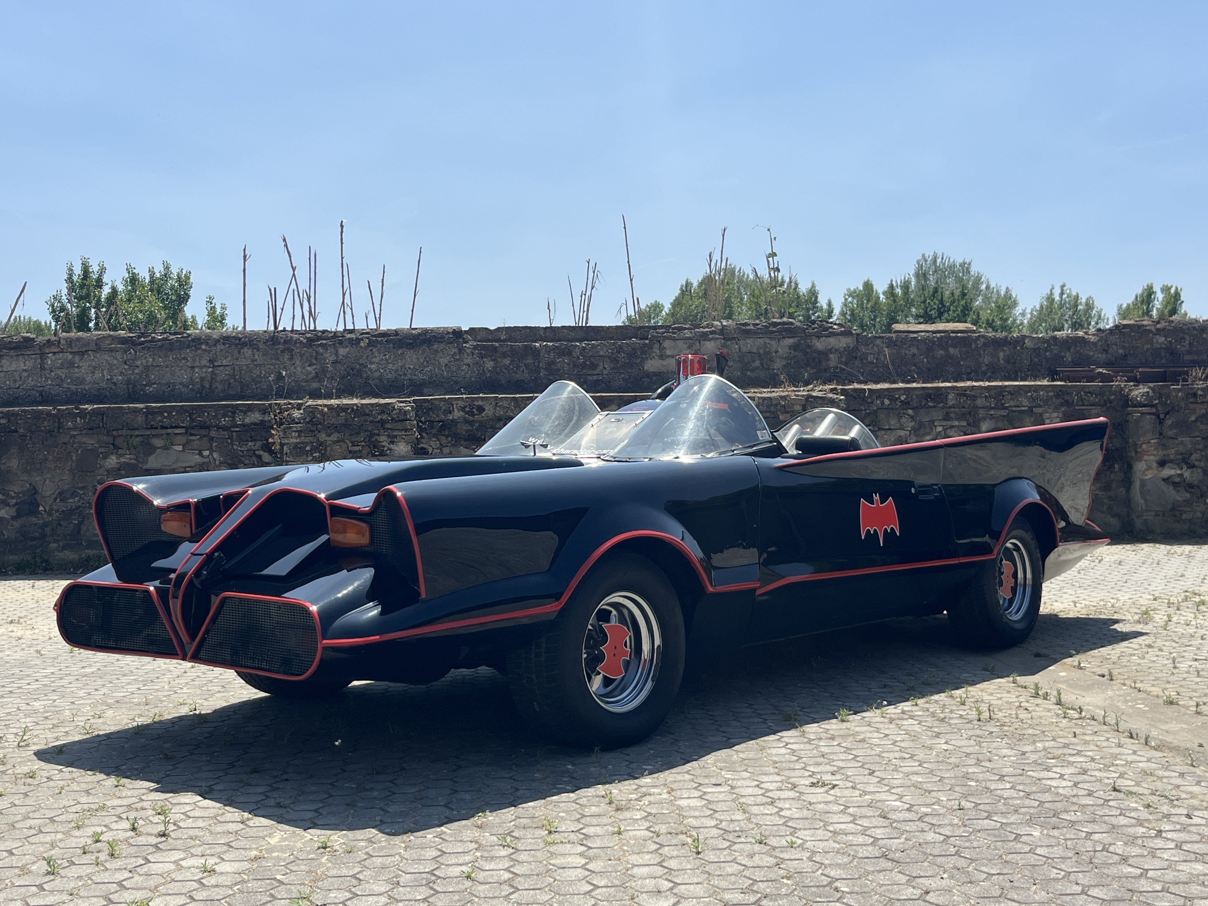 Lincoln Continental BatcMobile 1966 Tribute