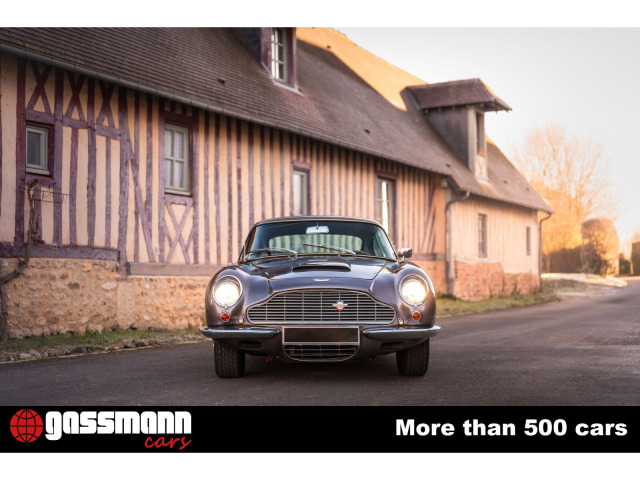 Aston Martin DB6 Vantage Sports Saloon 