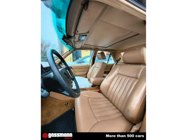 Mercedes Benz 200 Limousine W124 