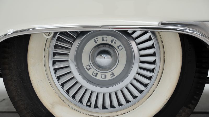 Ford Thunderbird First Generation \'56 