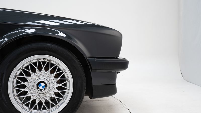 BMW  320i \'90 
