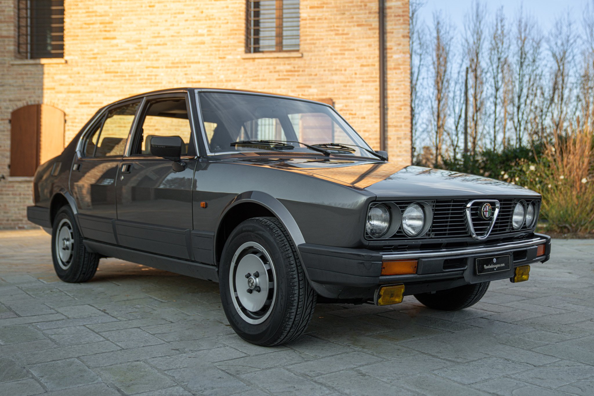 Alfa Romeo ALFETTA INIEZIONE QUADRIFOGLIO ORO 