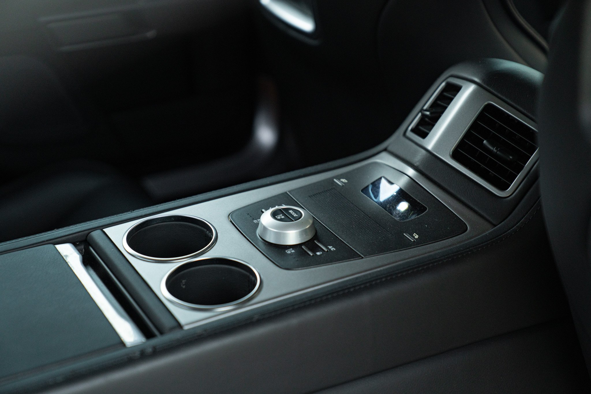 Aston Martin RAPIDE 