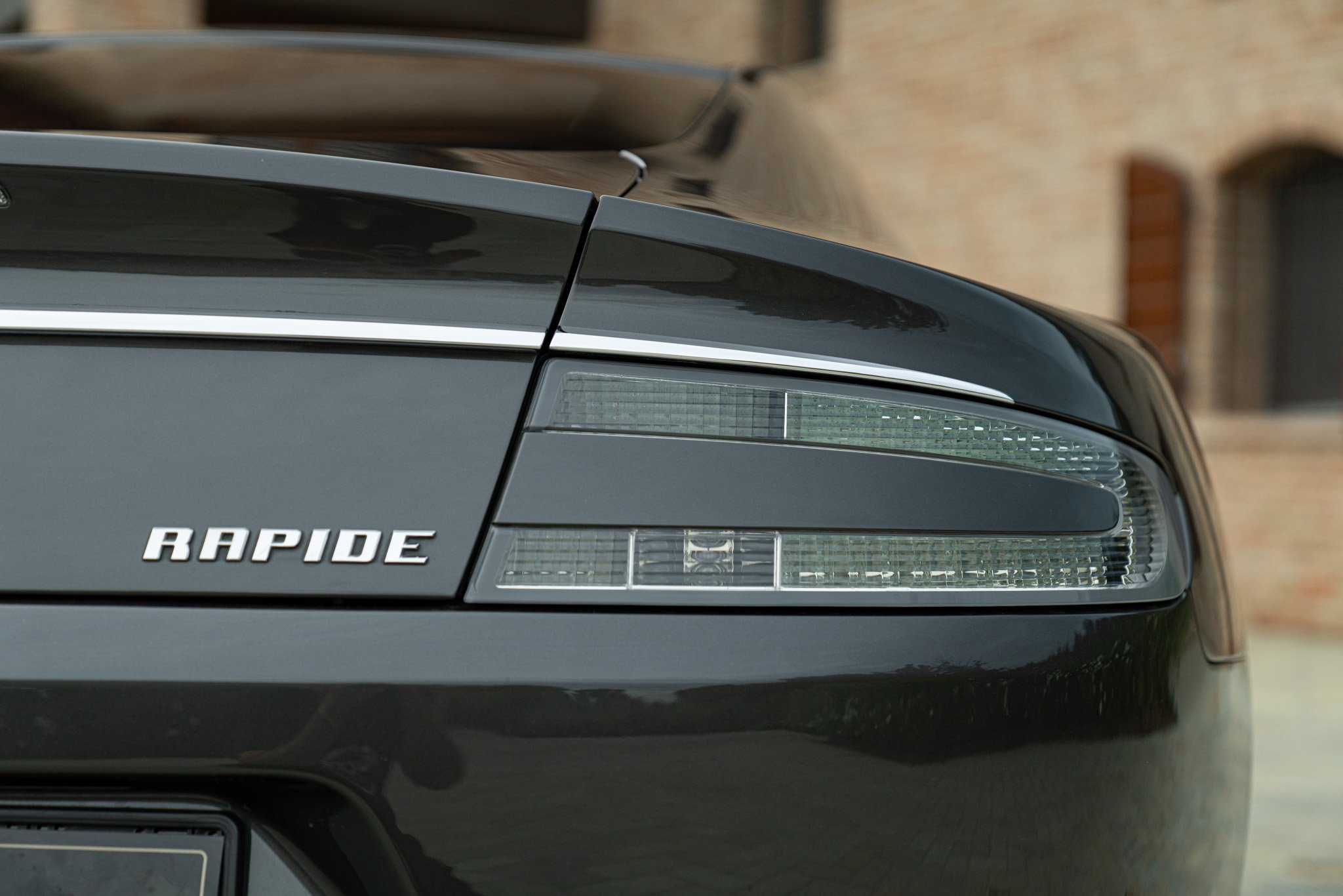 Aston Martin RAPIDE 