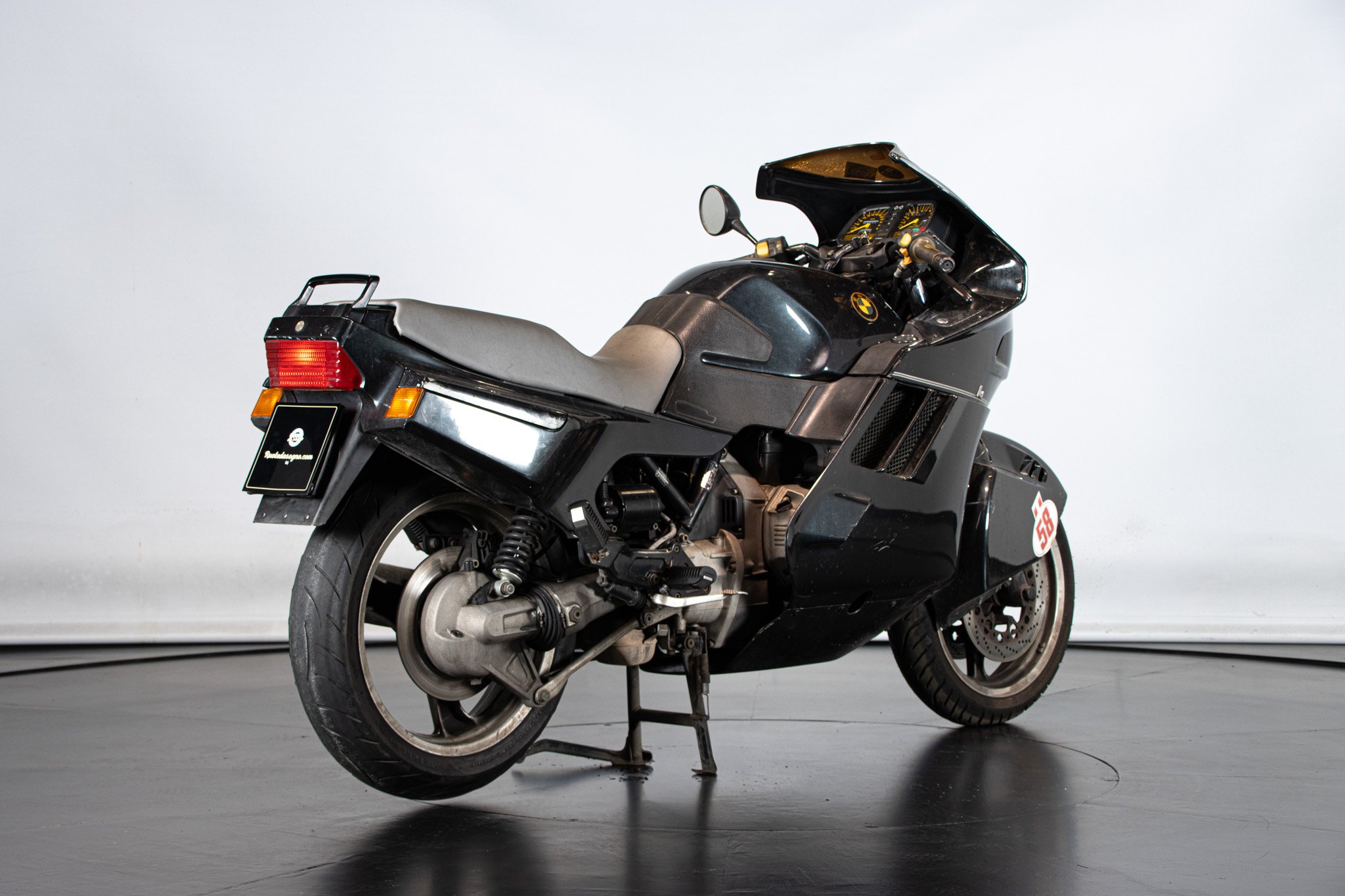 BMW K1 