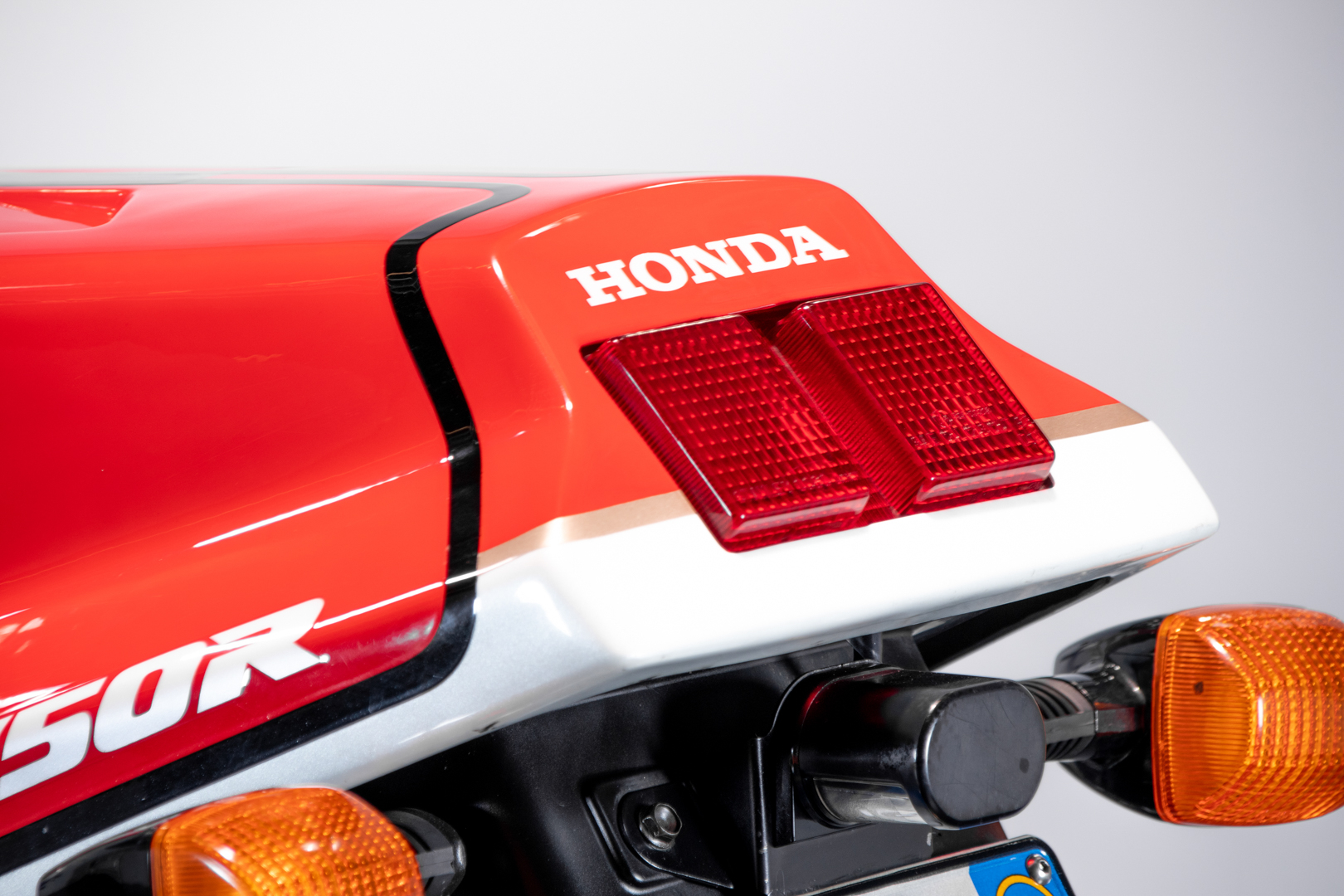 Honda VFR750- “RC 30” 