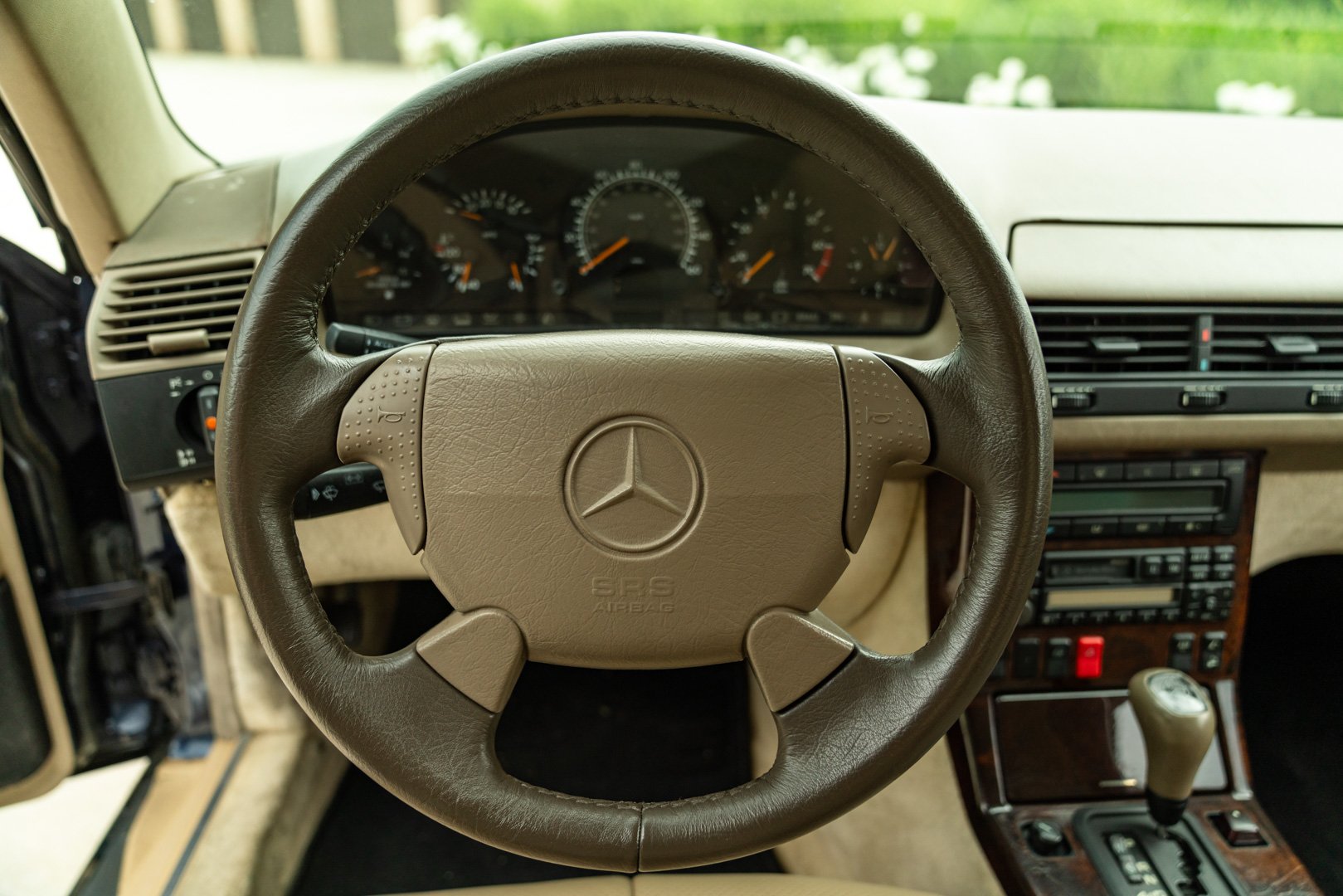 Mercedes Benz 500 SL 
