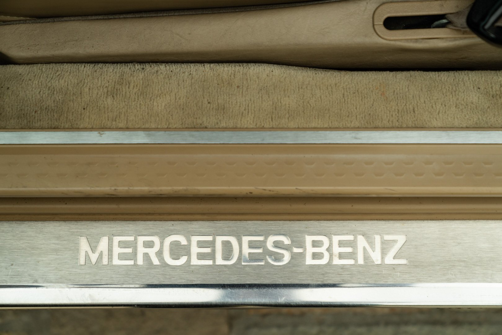 Mercedes Benz 500 SL 