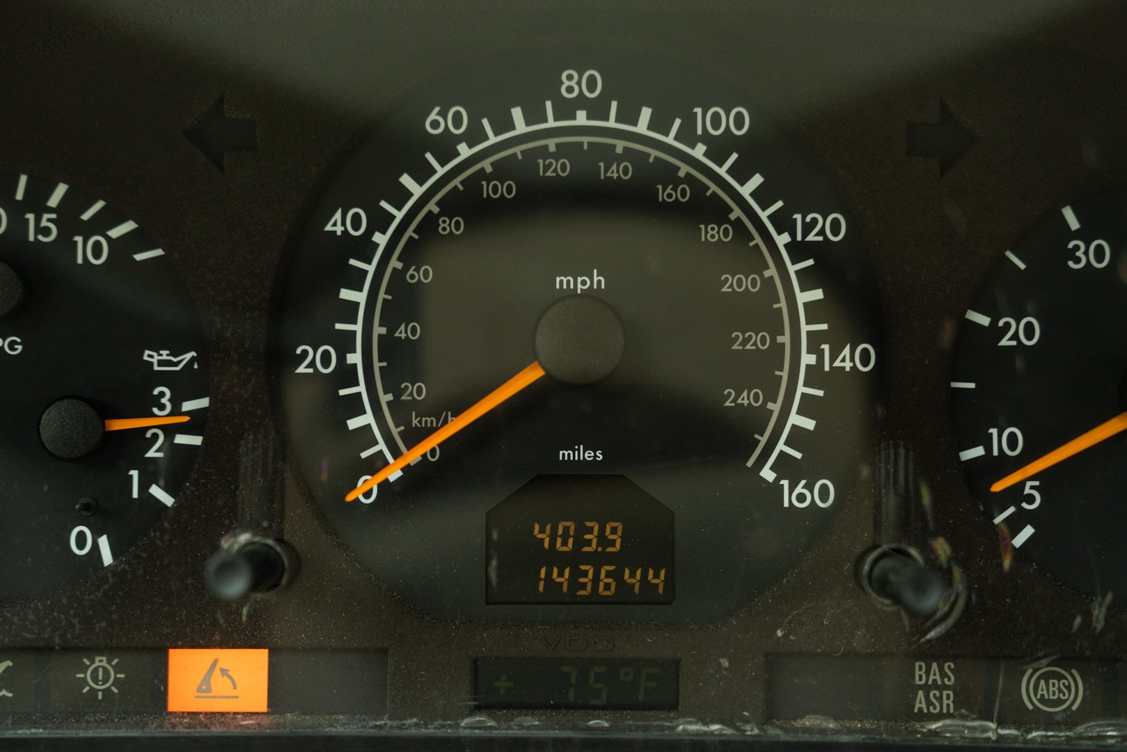 Mercedes Benz 500 SL 