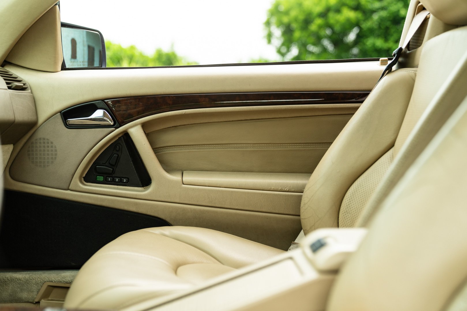 Mercedes Benz 500 SL 