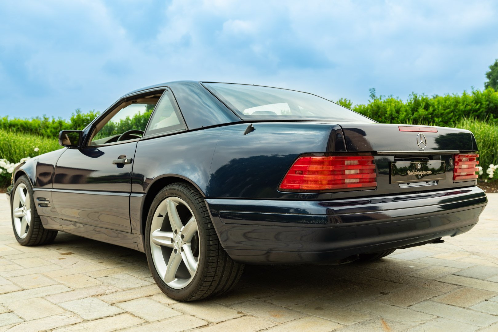 Mercedes Benz 500 SL 