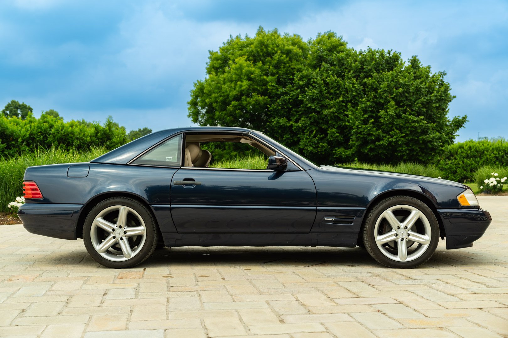Mercedes Benz 500 SL 