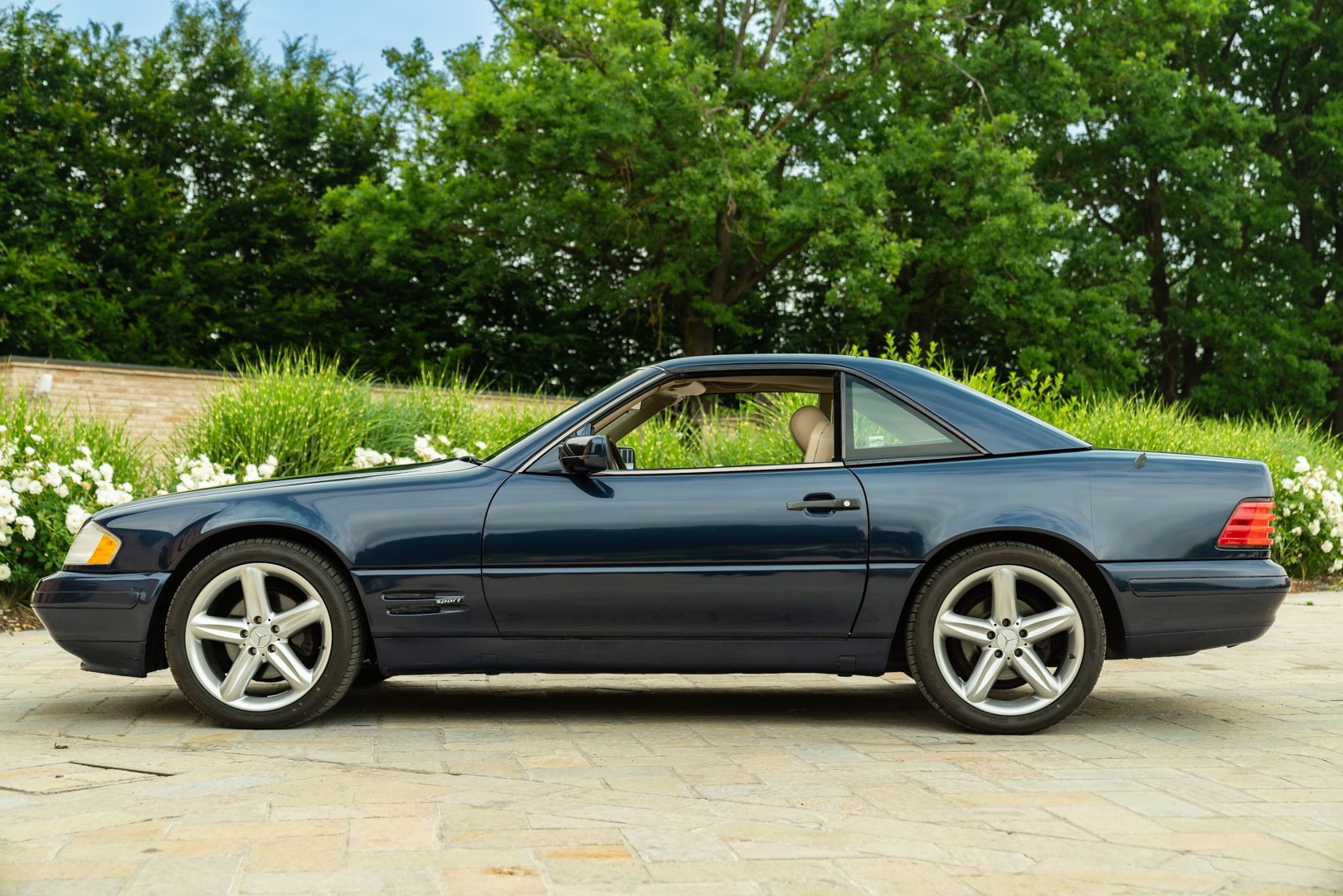 Mercedes Benz 500 SL 