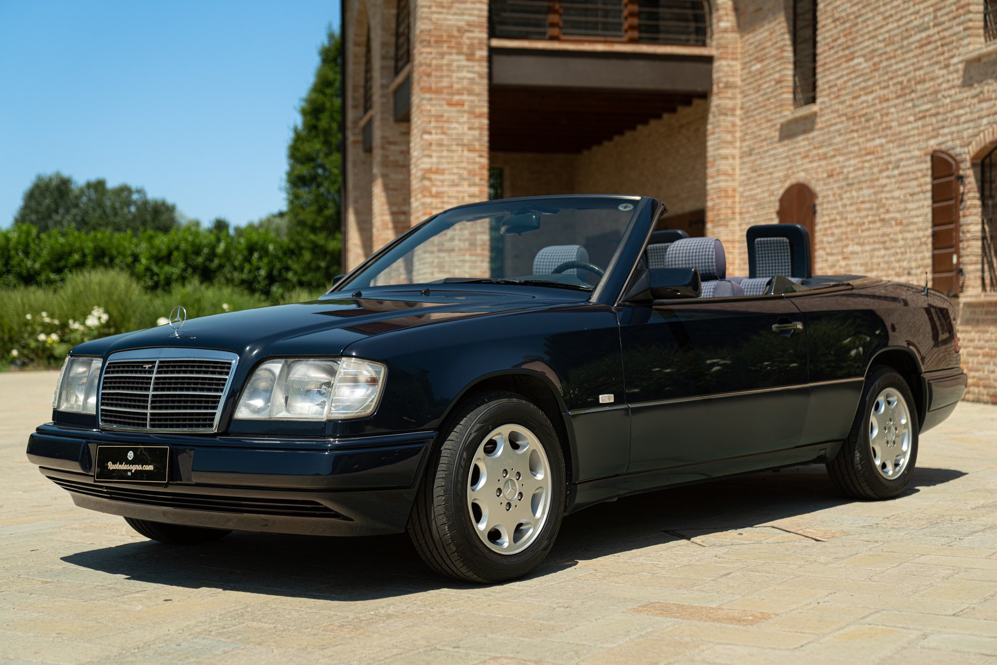 Mercedes Benz CE 200 CABRIO 