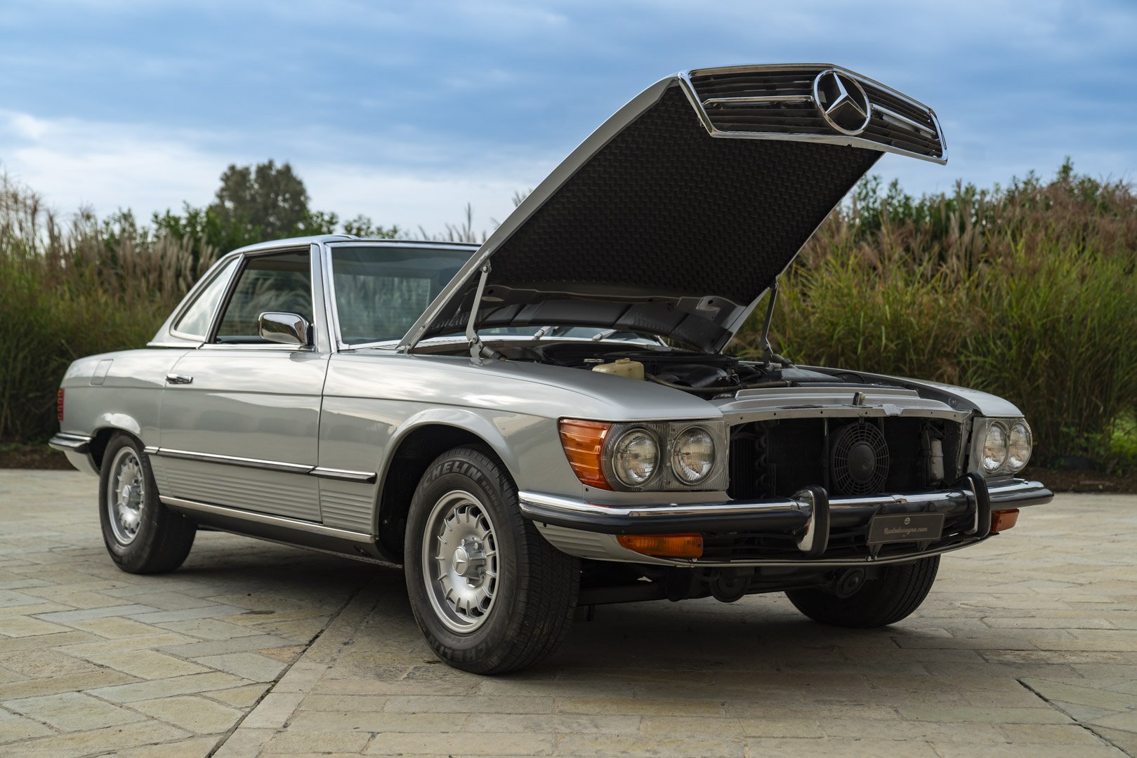 Mercedes Benz 450 SL 