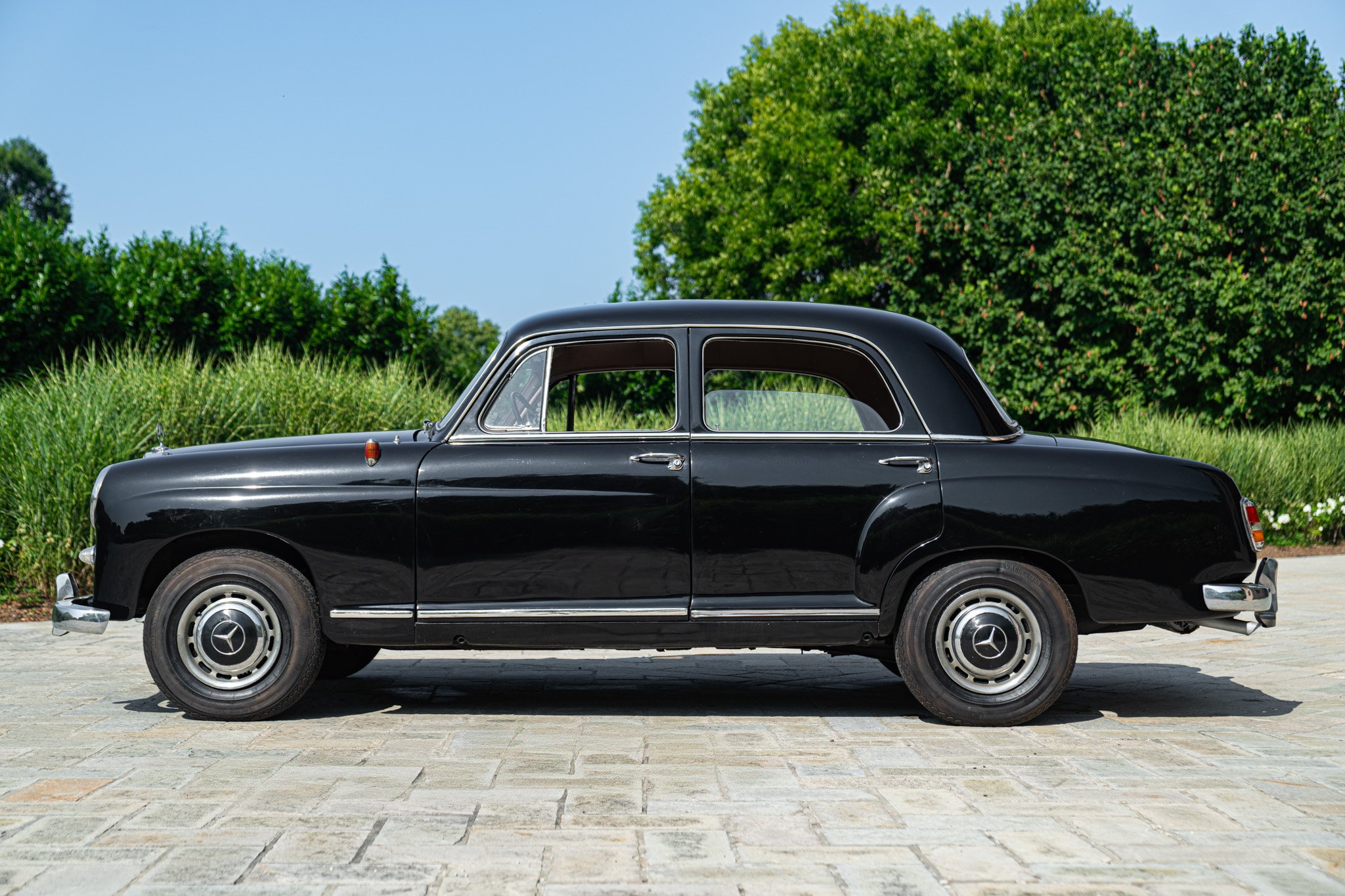 Mercedes Benz 190 