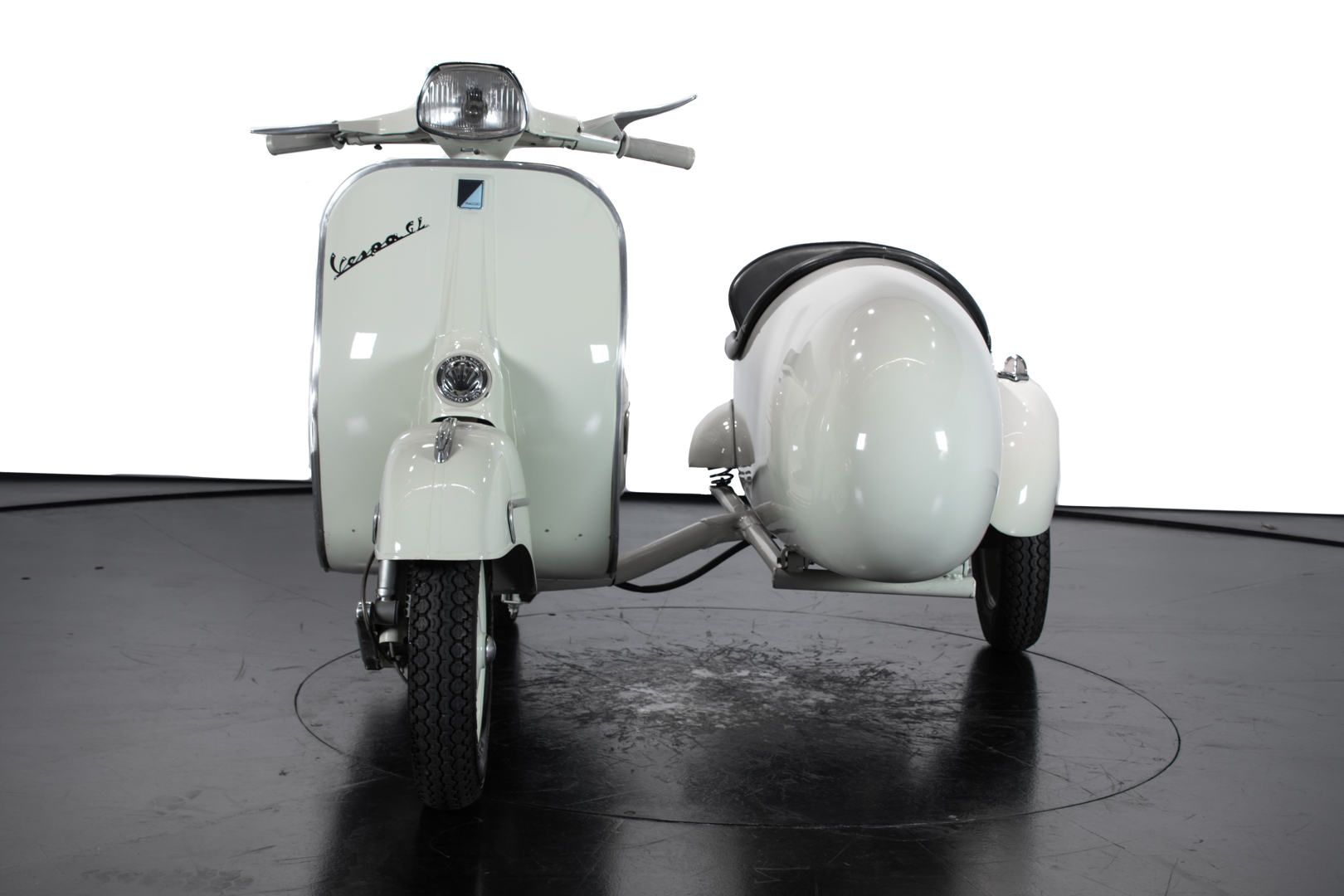 Piaggio Vespa GL 150 Sidecar 