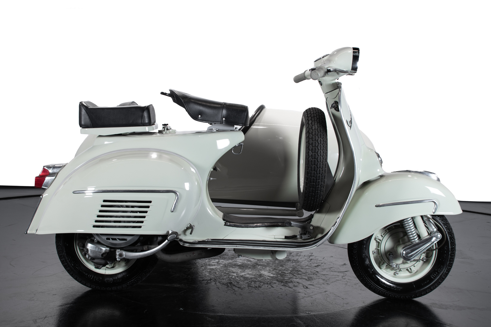 Piaggio Vespa GL 150 Sidecar 