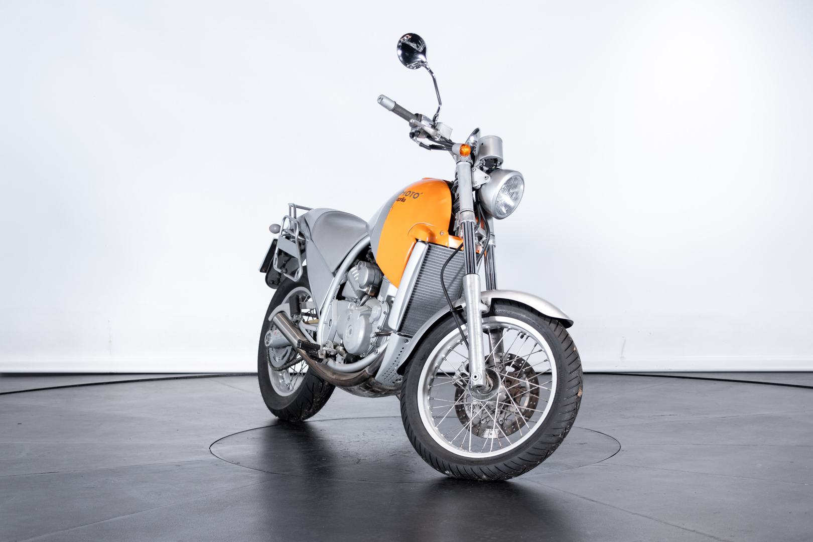 Aprilia Motò 650 