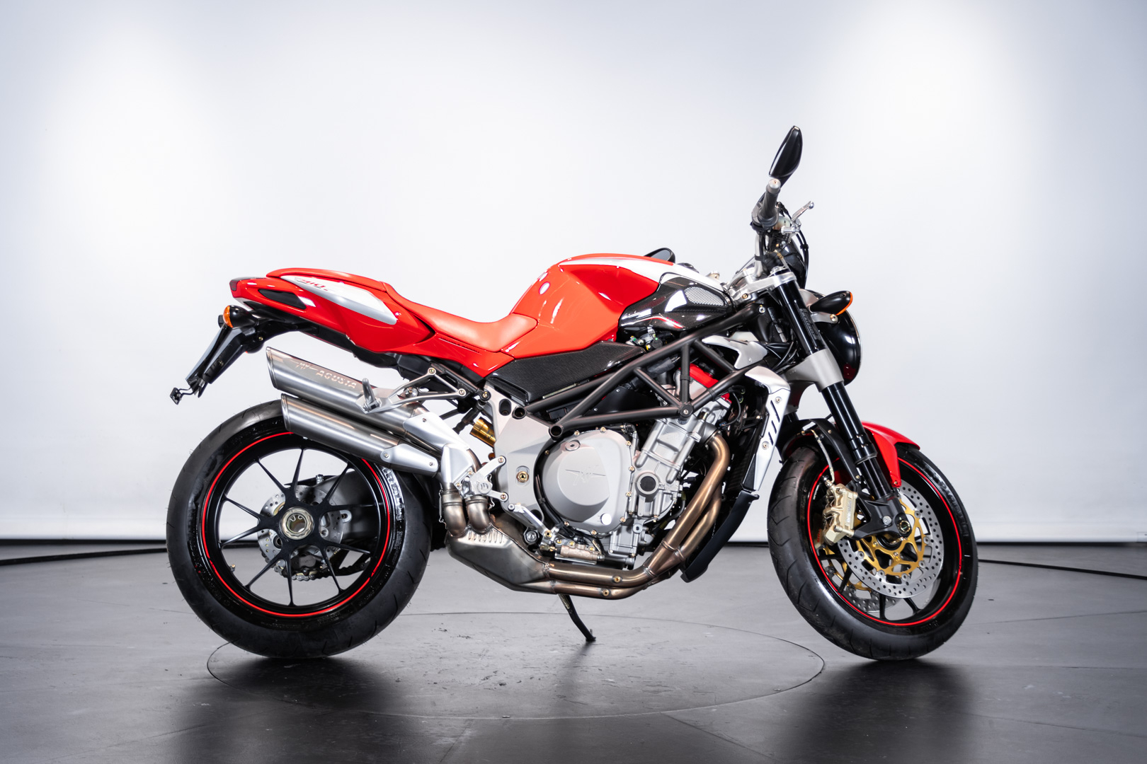 MV Agusta BRUTALE 910 R CORSE TITANIUM n°3/33 