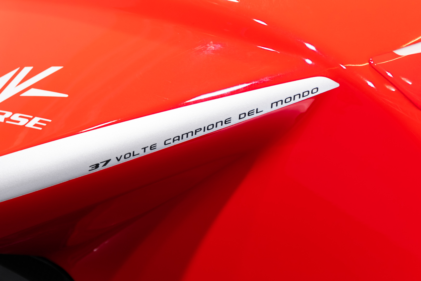 MV Agusta BRUTALE 910 R CORSE TITANIUM n°3/33 