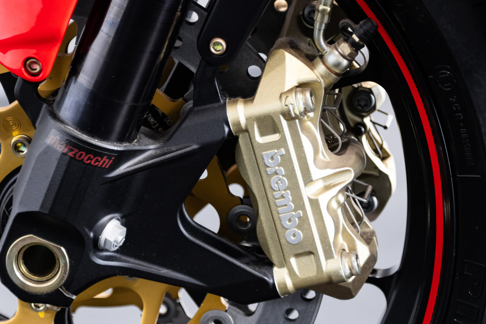MV Agusta BRUTALE 910 R CORSE TITANIUM n°3/33 