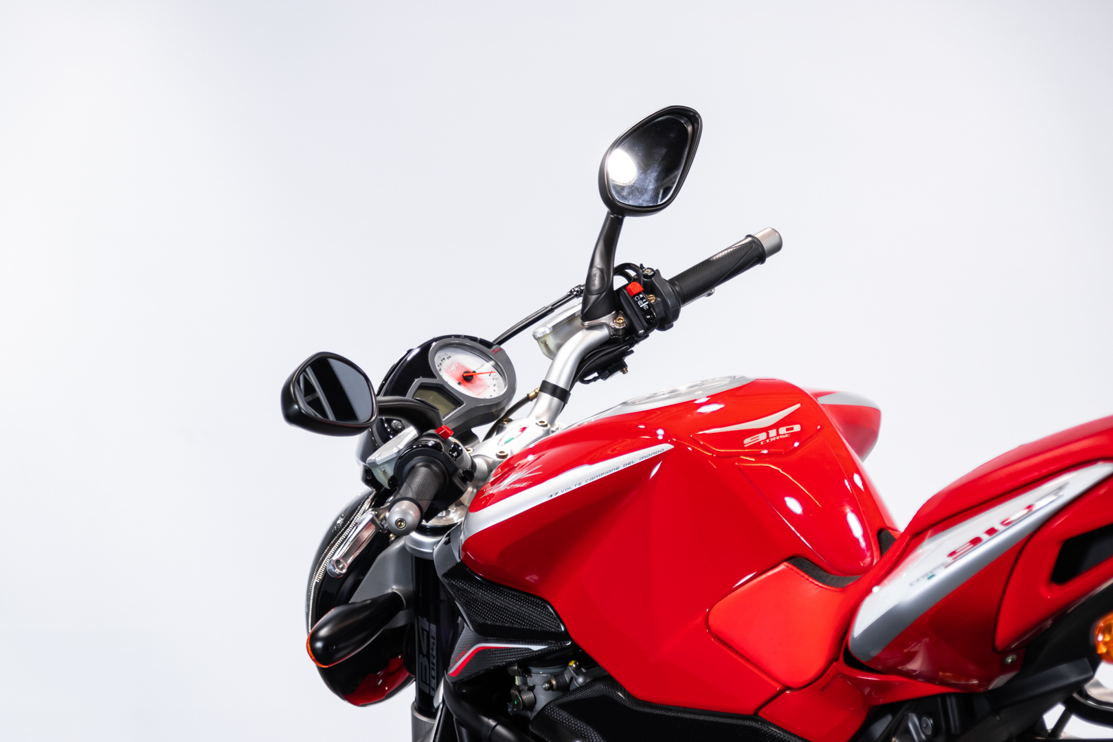 MV Agusta BRUTALE 910 R CORSE TITANIUM n°3/33 