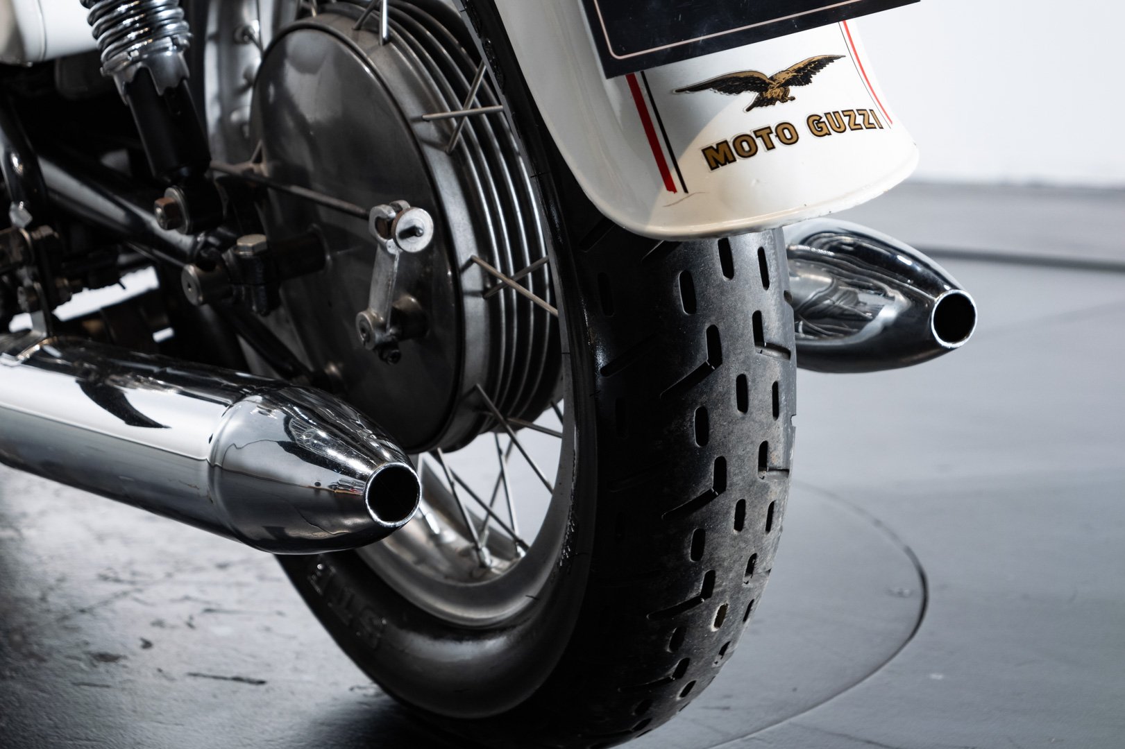 Moto Guzzi MOTO GUZZI V7 700 