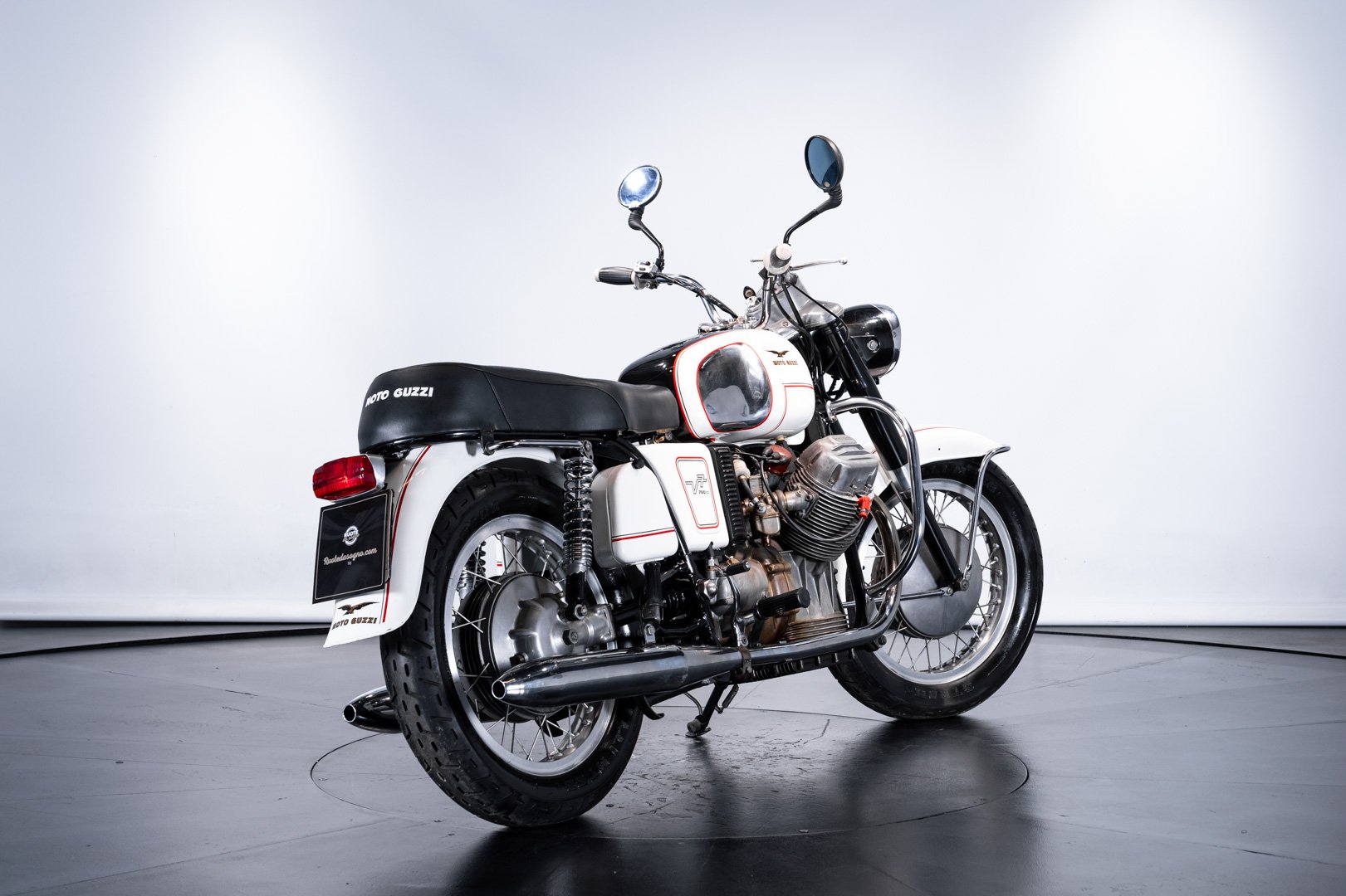 Moto Guzzi MOTO GUZZI V7 700 