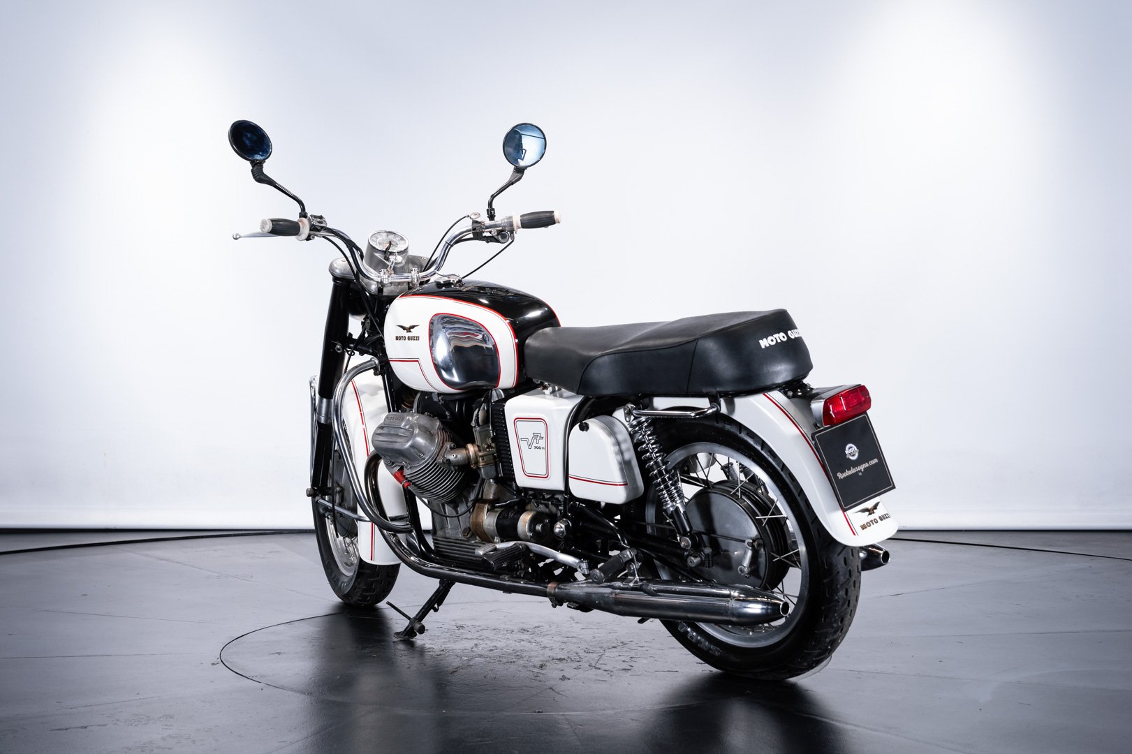 Moto Guzzi MOTO GUZZI V7 700 
