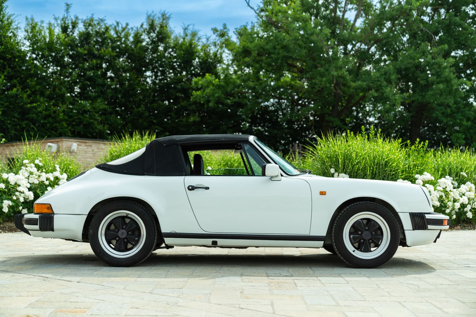 Porsche 911 CARRERA 3.2 CABRIOLET 