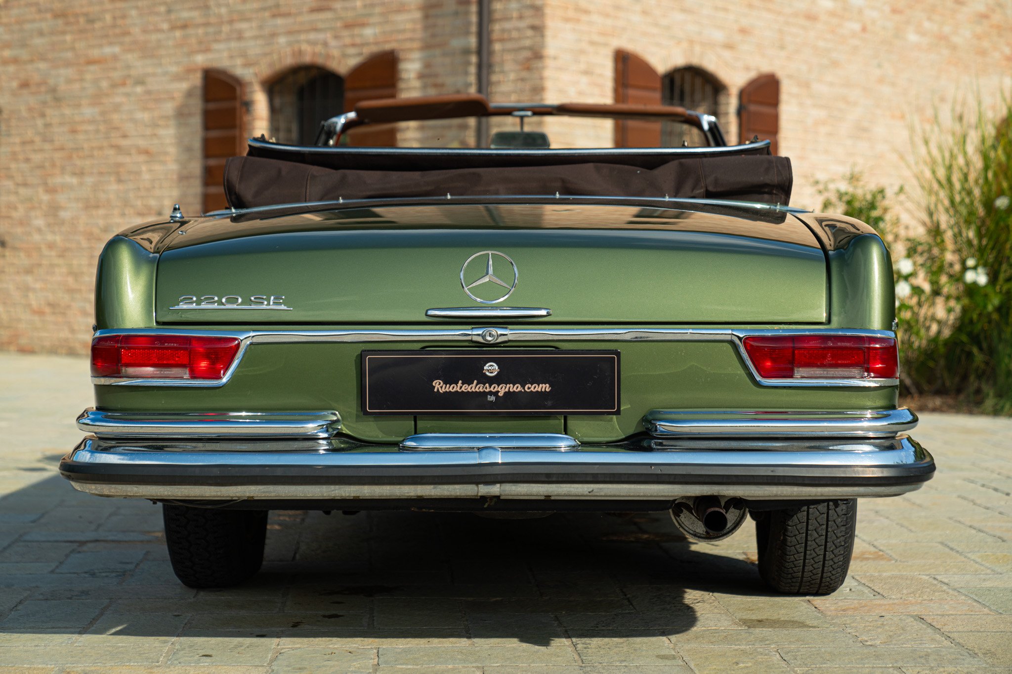 Mercedes Benz 220 SE CABRIOLET 