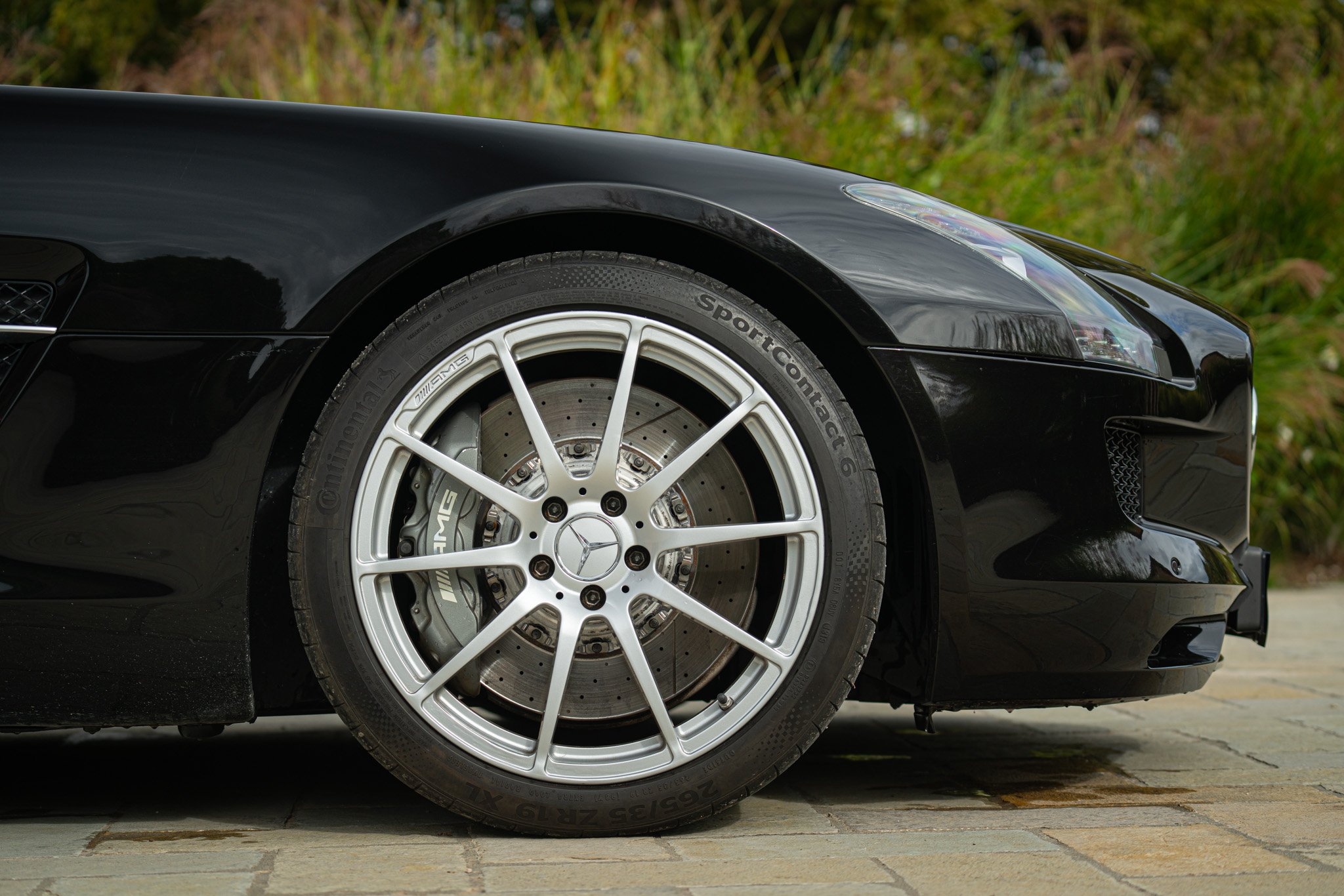 Mercedes Benz SLS AMG Roadster 