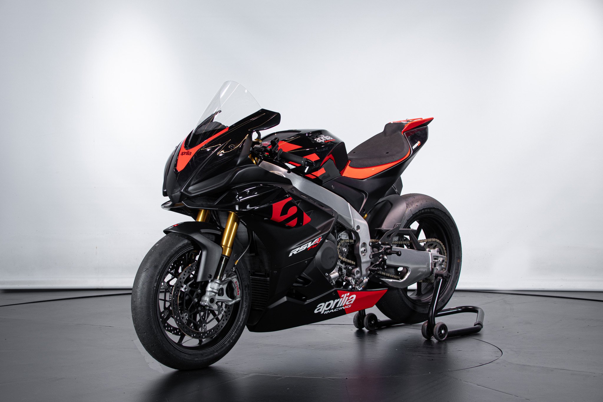 Aprilia RSV4 FACTORY WORKS 