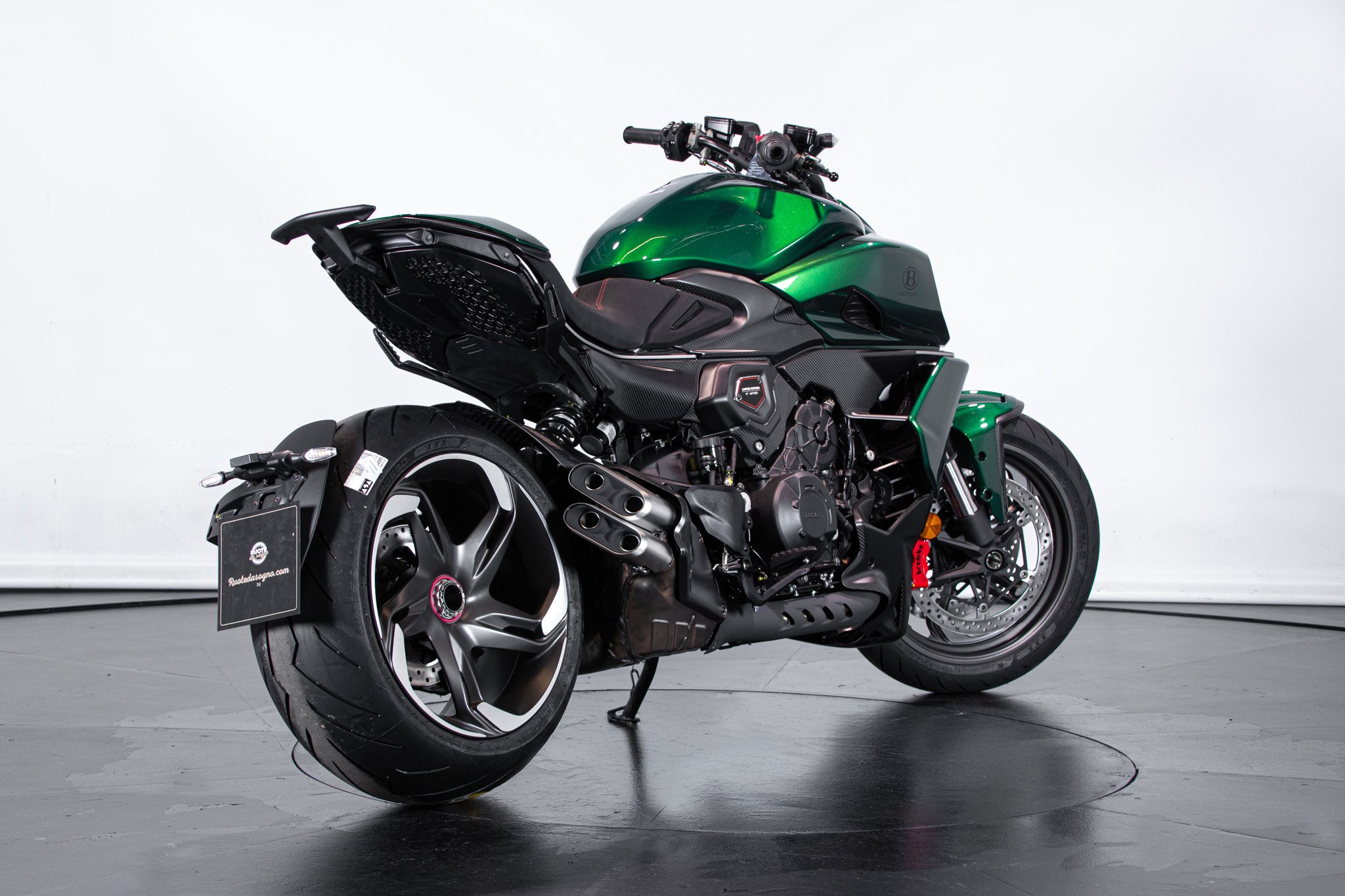 Ducati DUCATI DIAVEL V4 BENTLEY 