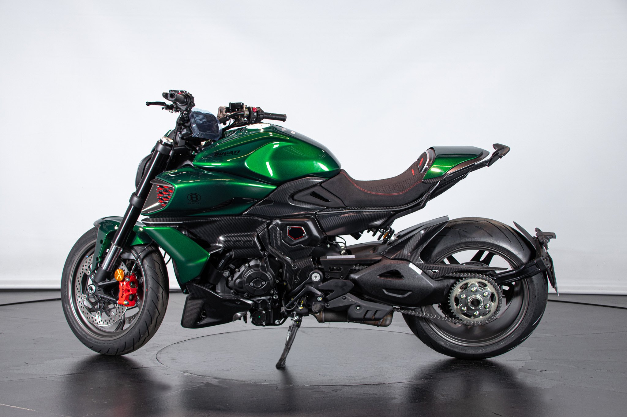 Ducati DUCATI DIAVEL V4 BENTLEY 