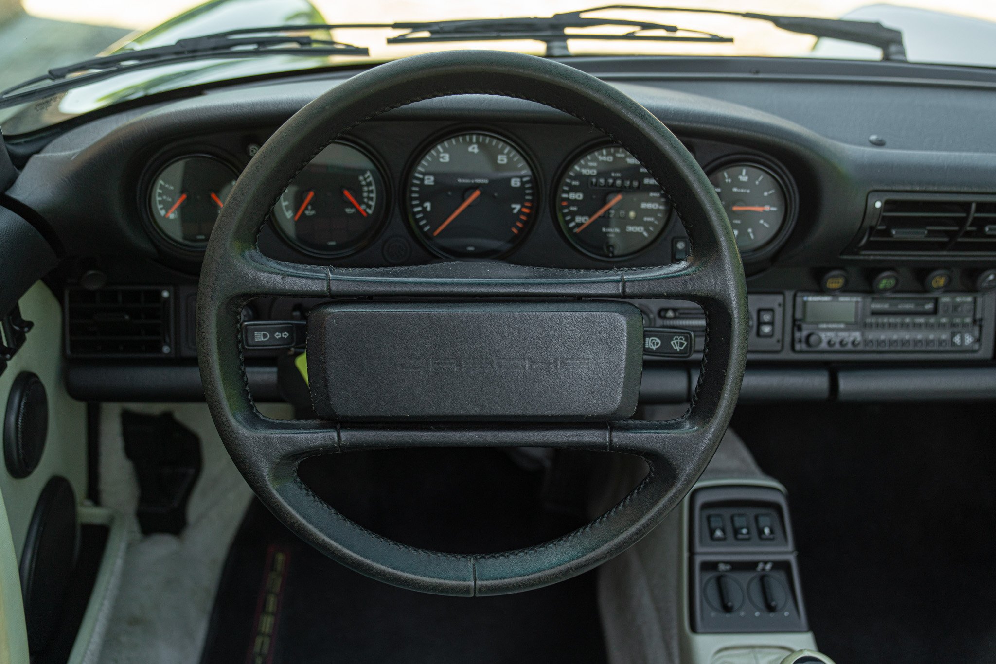 Porsche 964 (911) CARRERA 4 CABRIOLET 