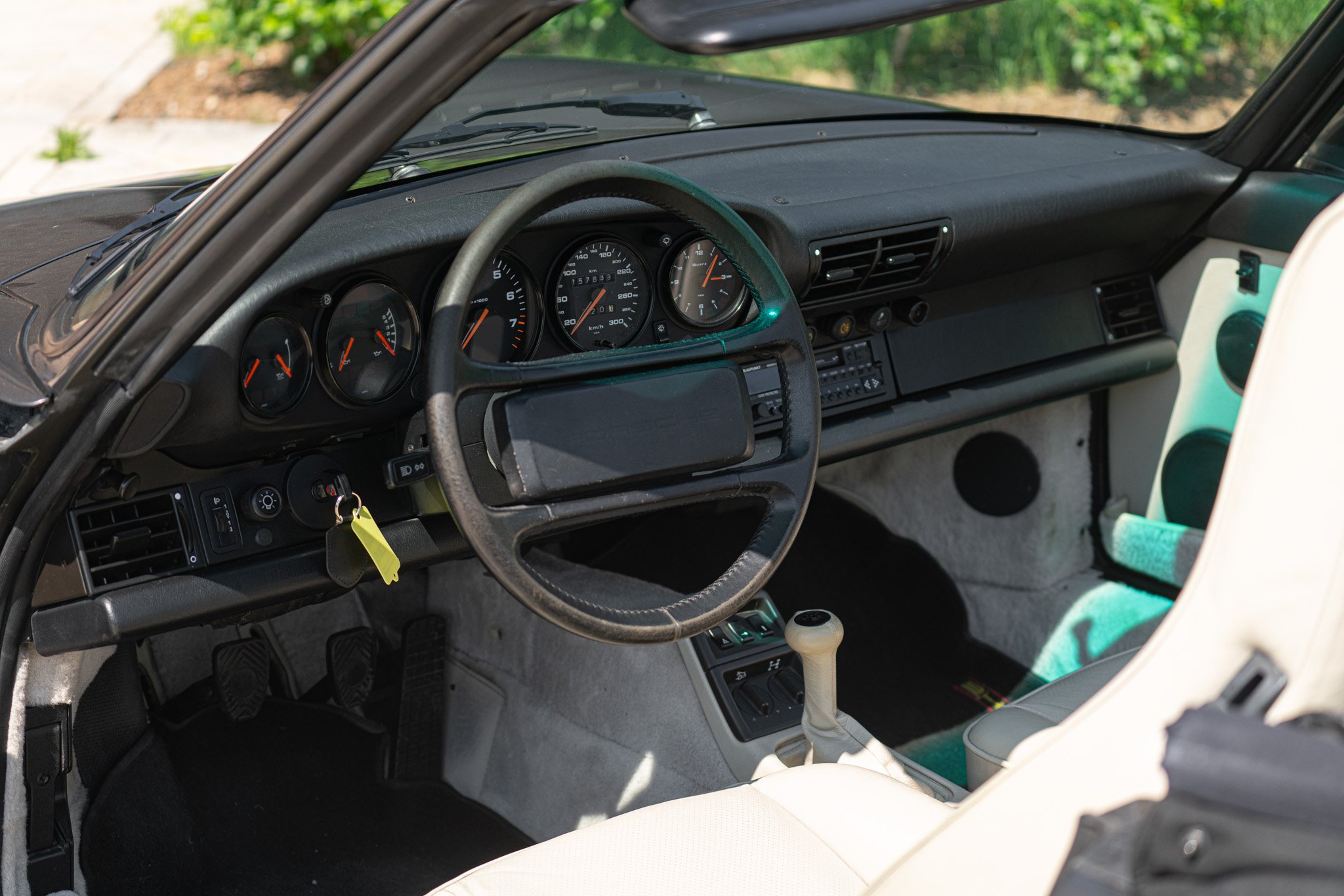 Porsche 964 (911) CARRERA 4 CABRIOLET 