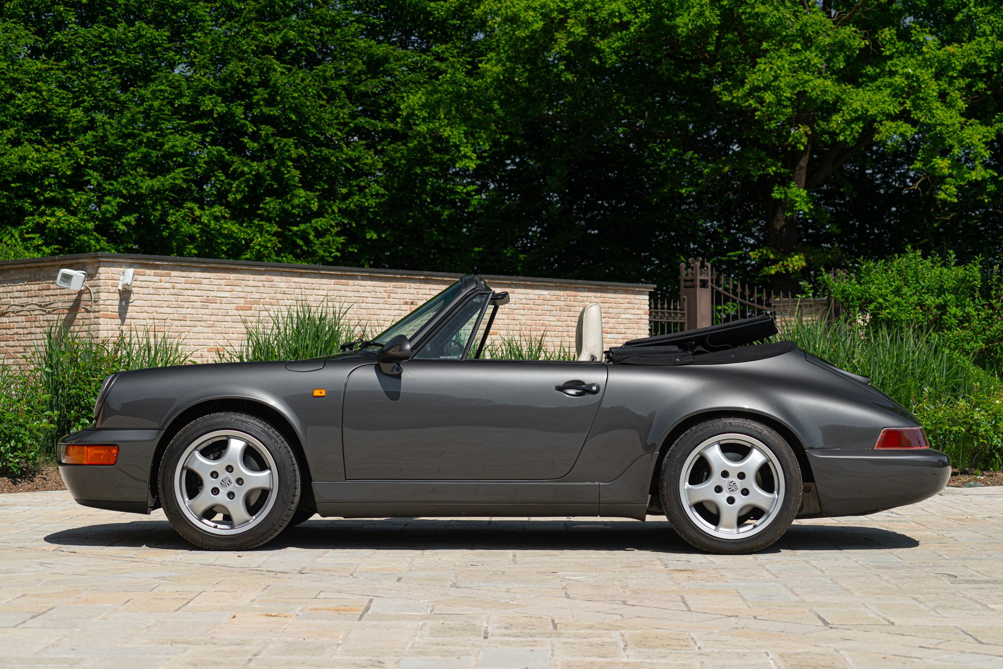 Porsche 964 (911) CARRERA 4 CABRIOLET 