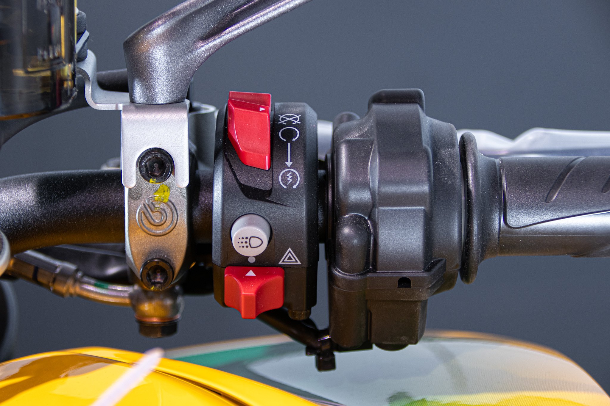 Ducati DUCATI MONSTER SENNA 