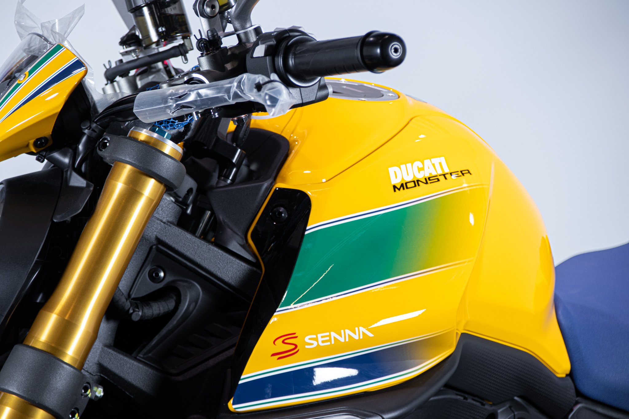 Ducati DUCATI MONSTER SENNA 
