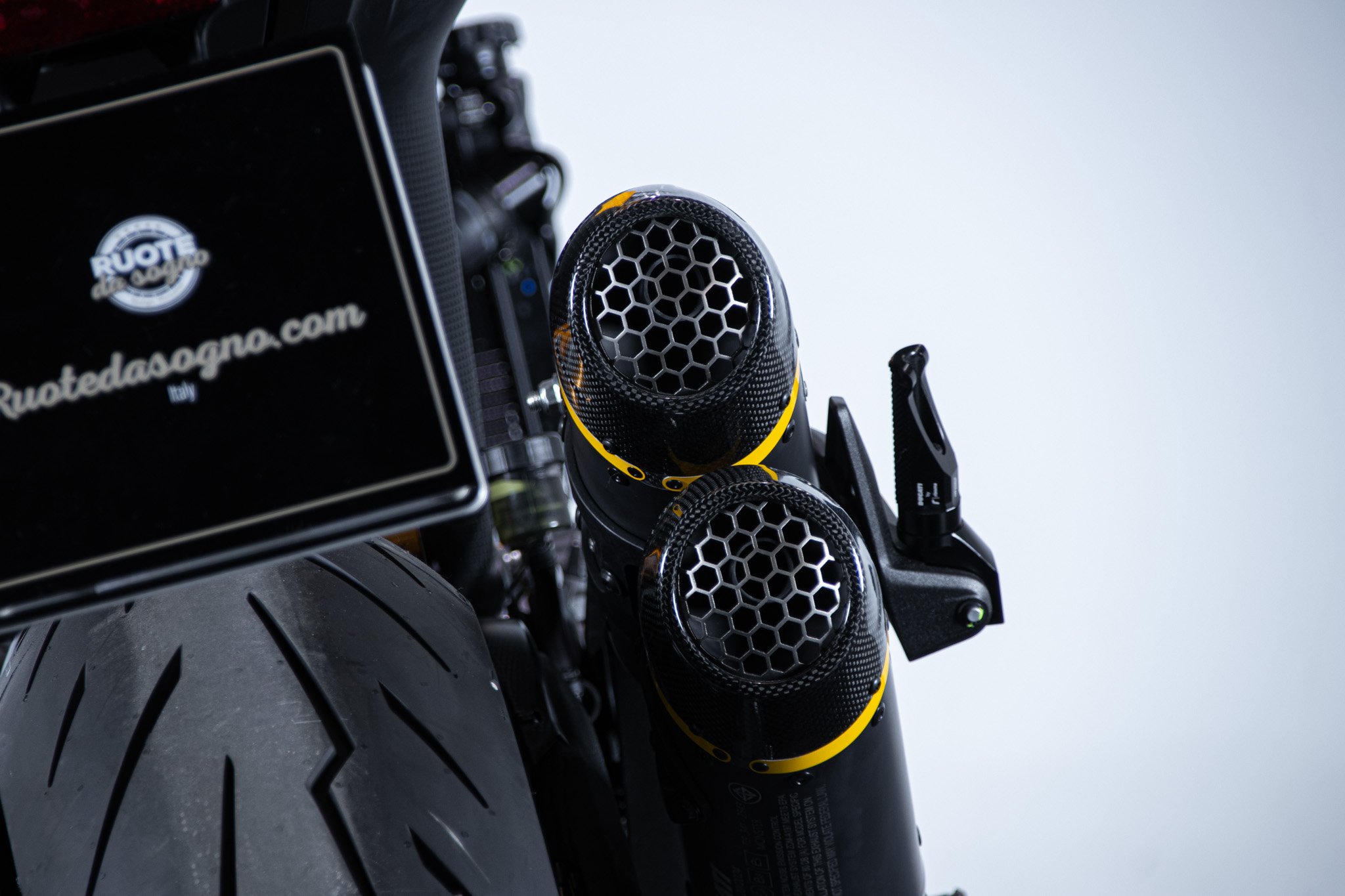 Ducati DUCATI MONSTER SENNA 