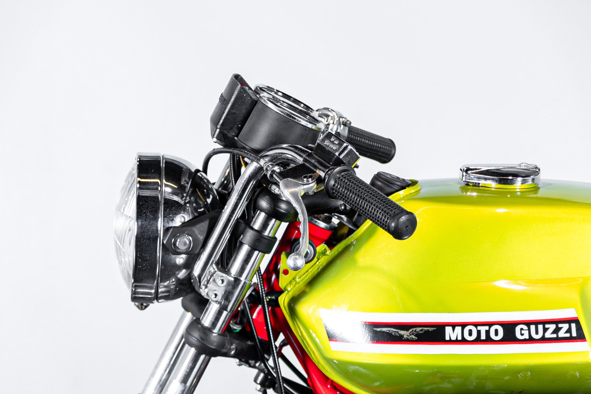 Moto Guzzi V7 SPORT \"Telaio Rosso\" 