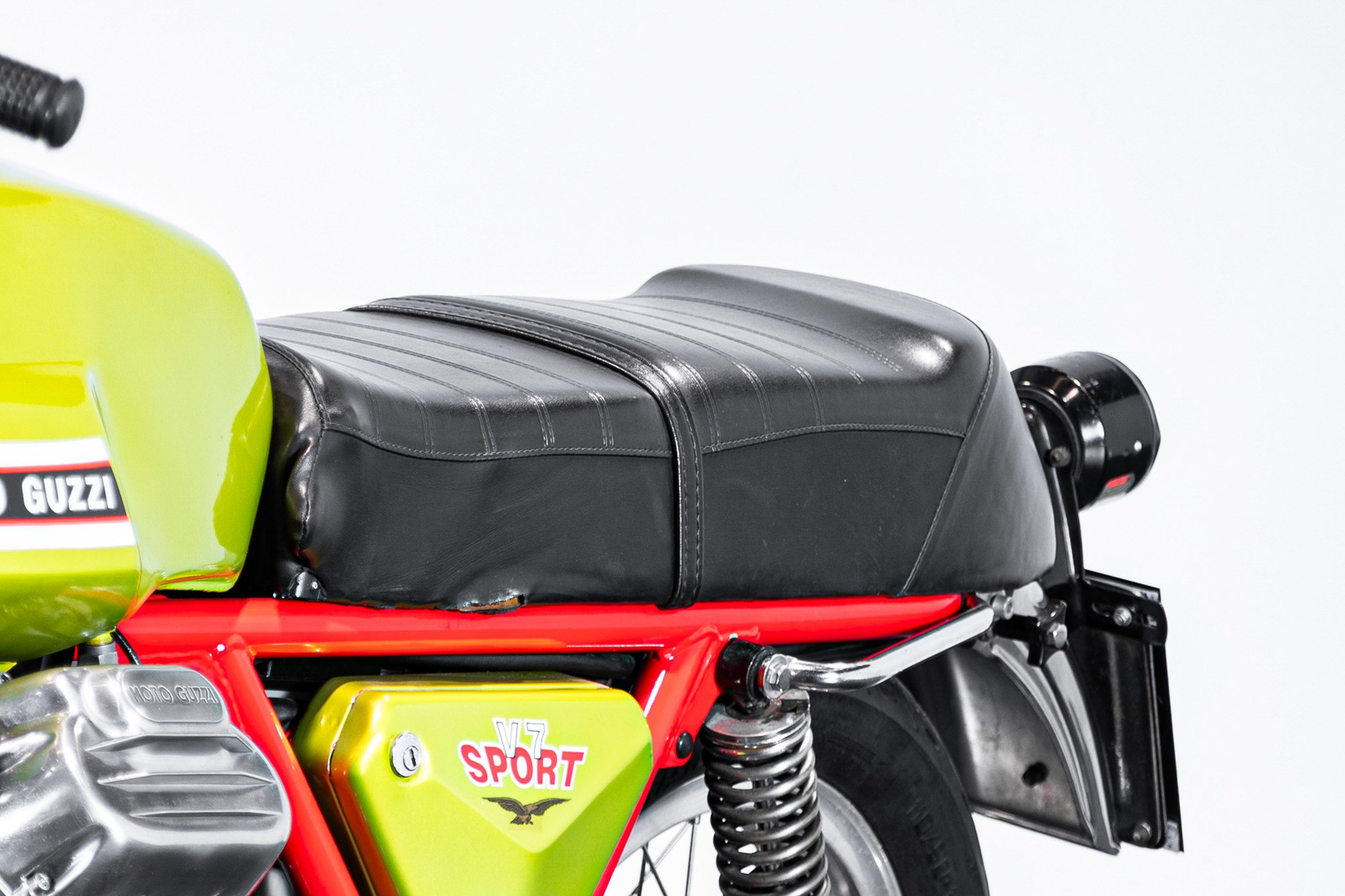 Moto Guzzi V7 SPORT \"Telaio Rosso\" 
