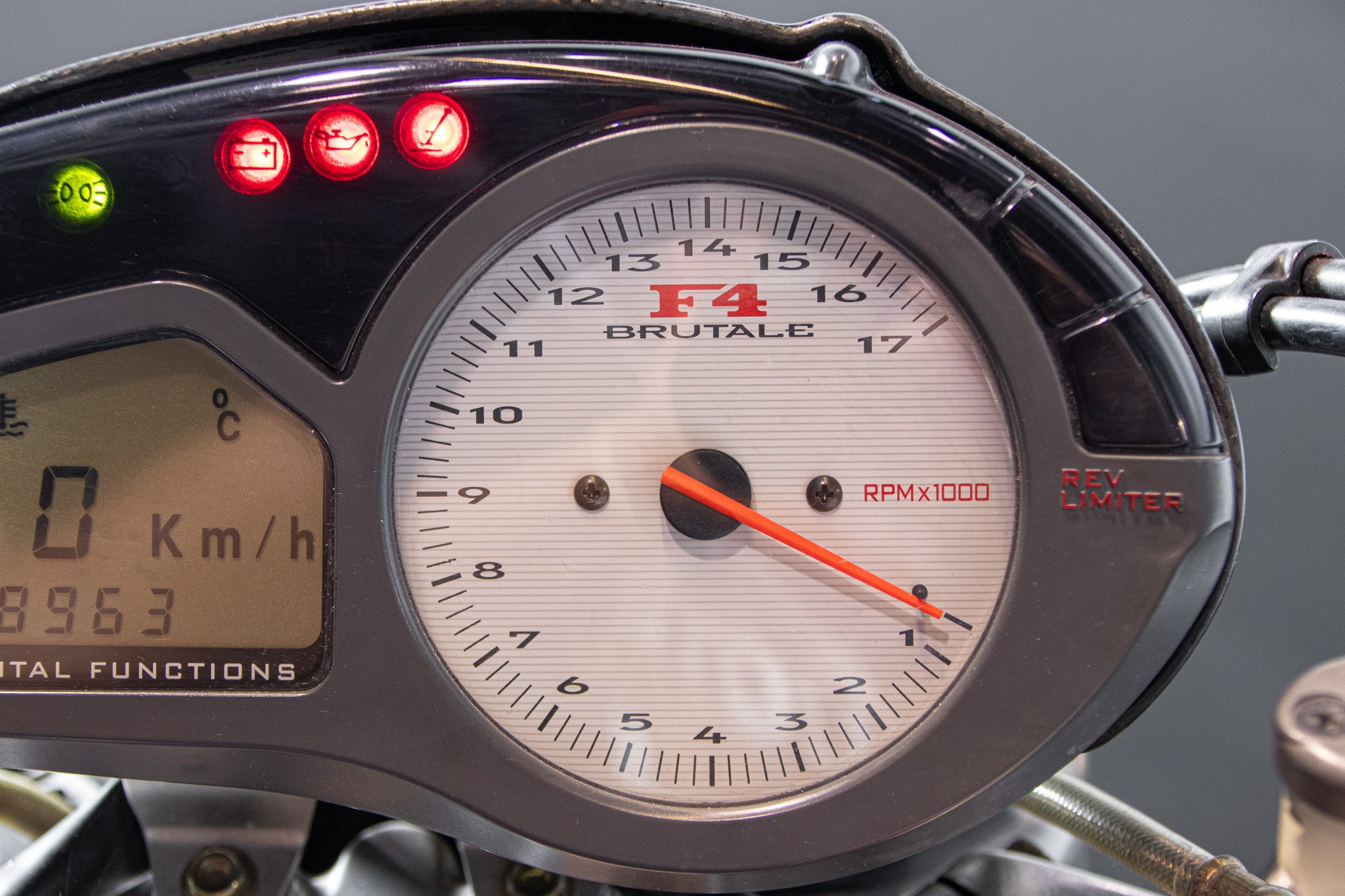 MV Agusta BRUTALE 750 AMERICA 