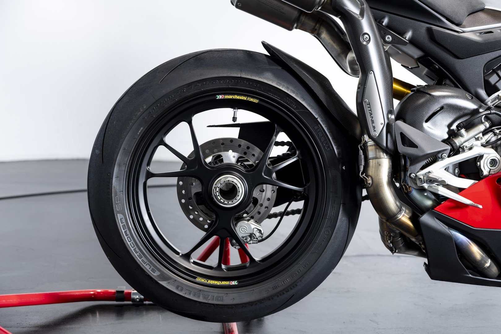 Ducati PANIGALE V4R 