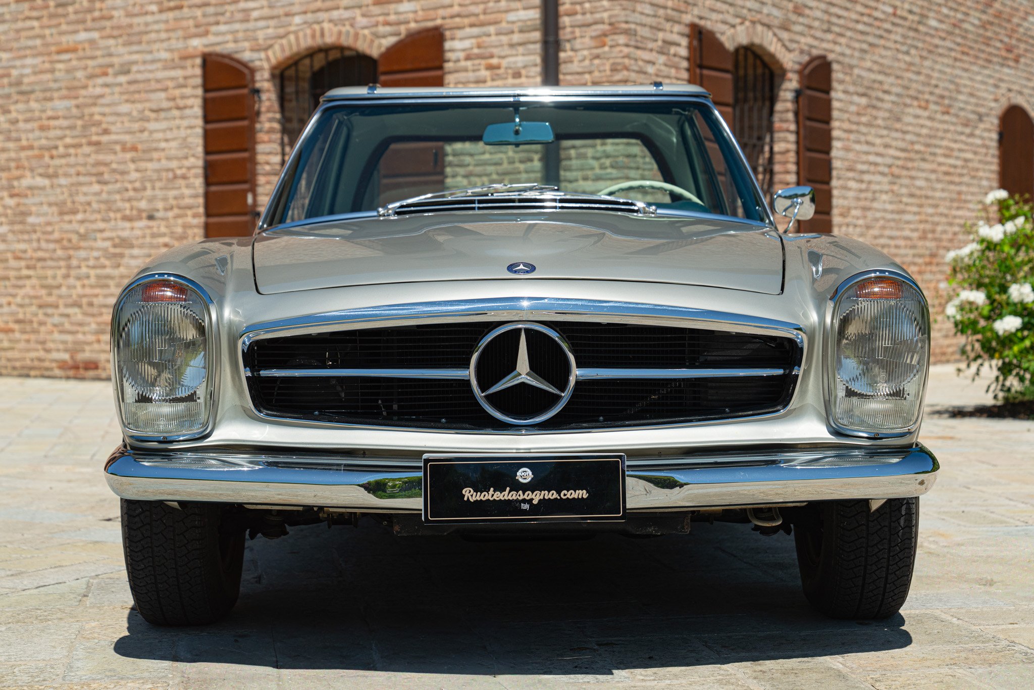 Mercedes Benz 230 SL 