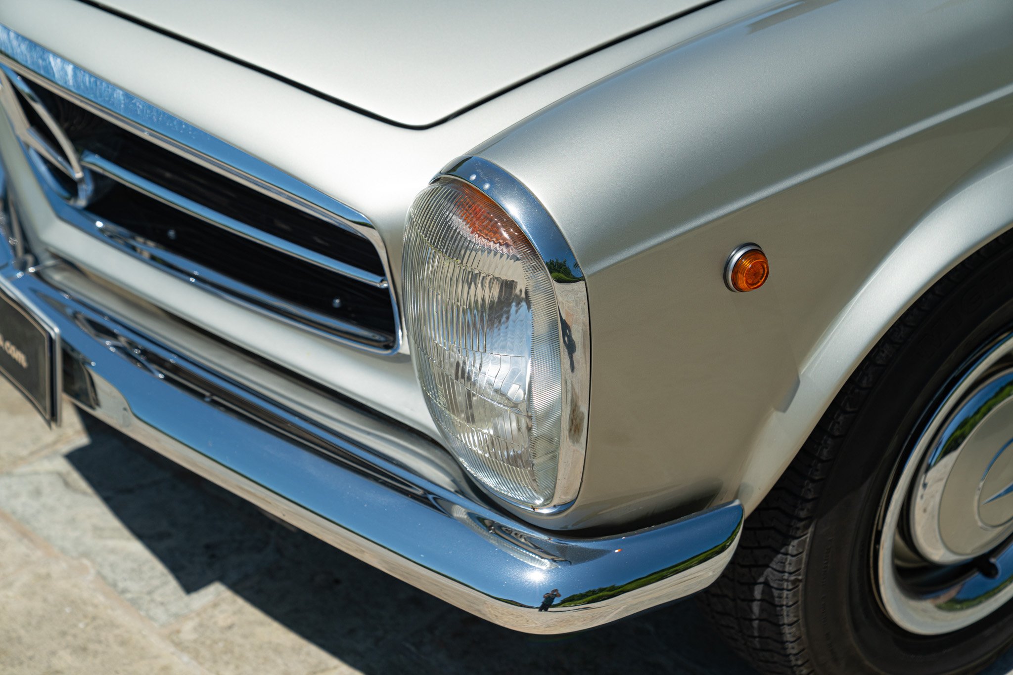 Mercedes Benz 230 SL 