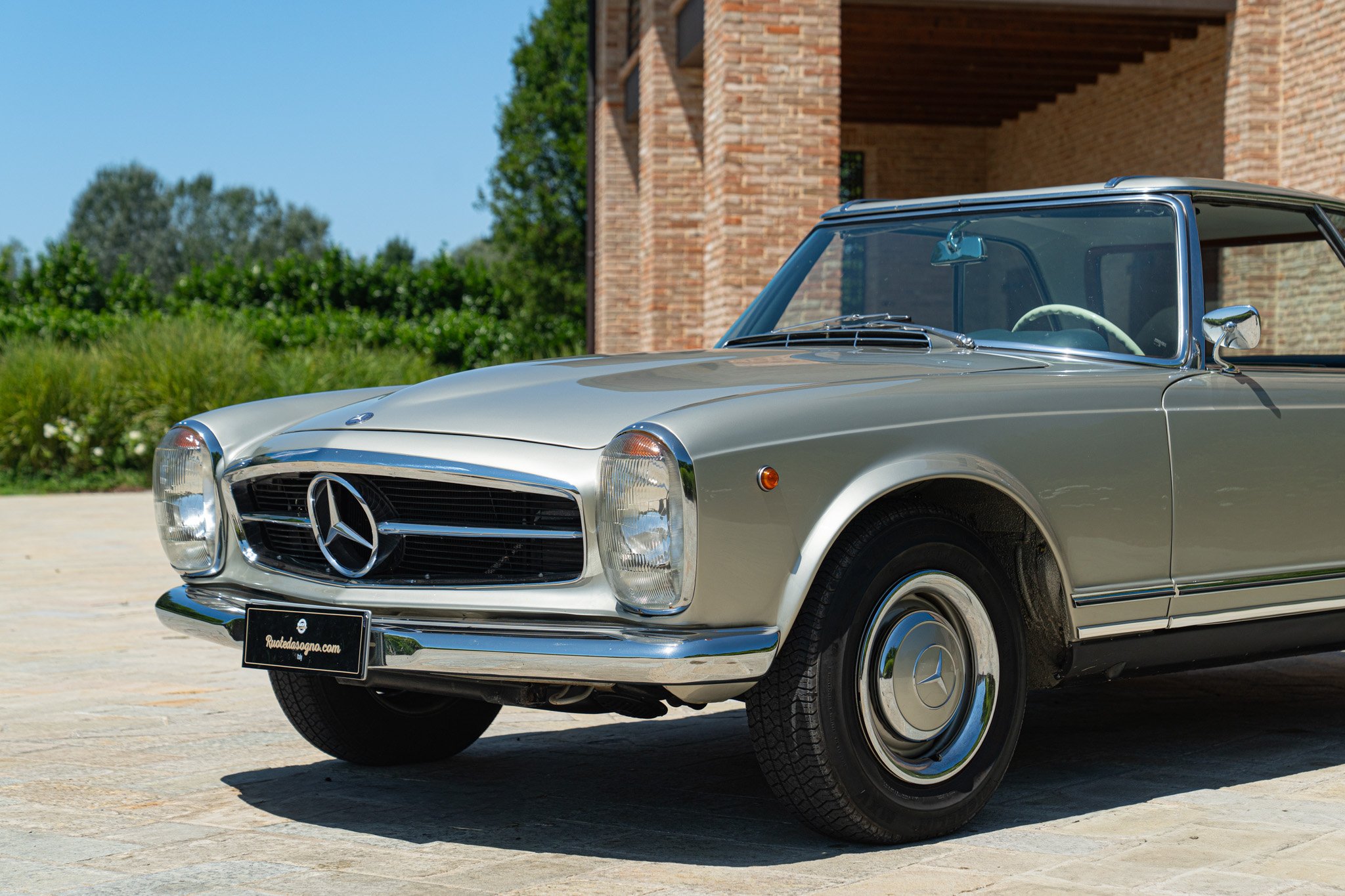Mercedes Benz 230 SL 